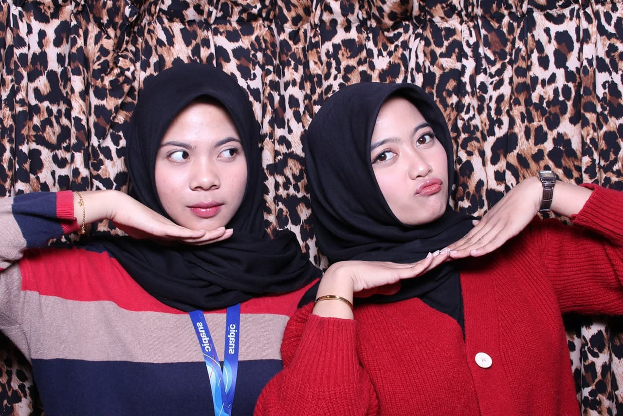 Curtain Leopard Booth