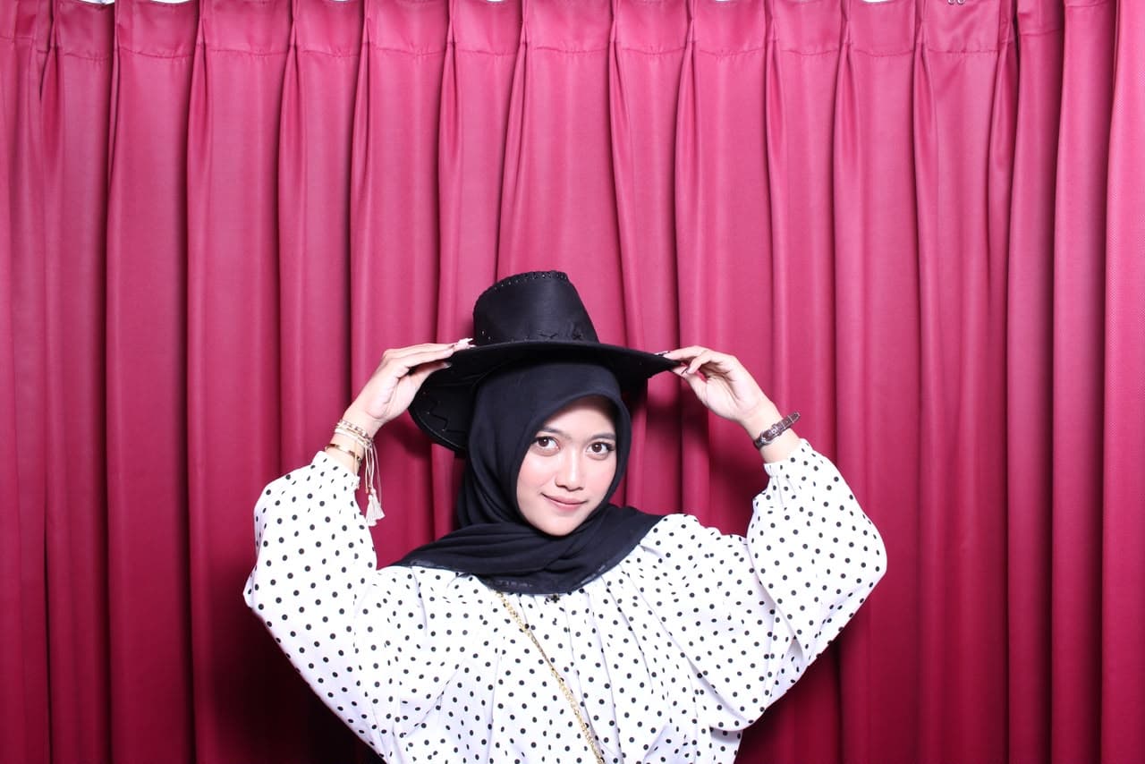 Curtain Red Booth